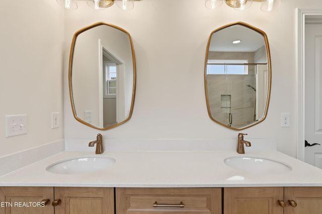 923 Sweatleaf, Knoxville, TN 37934