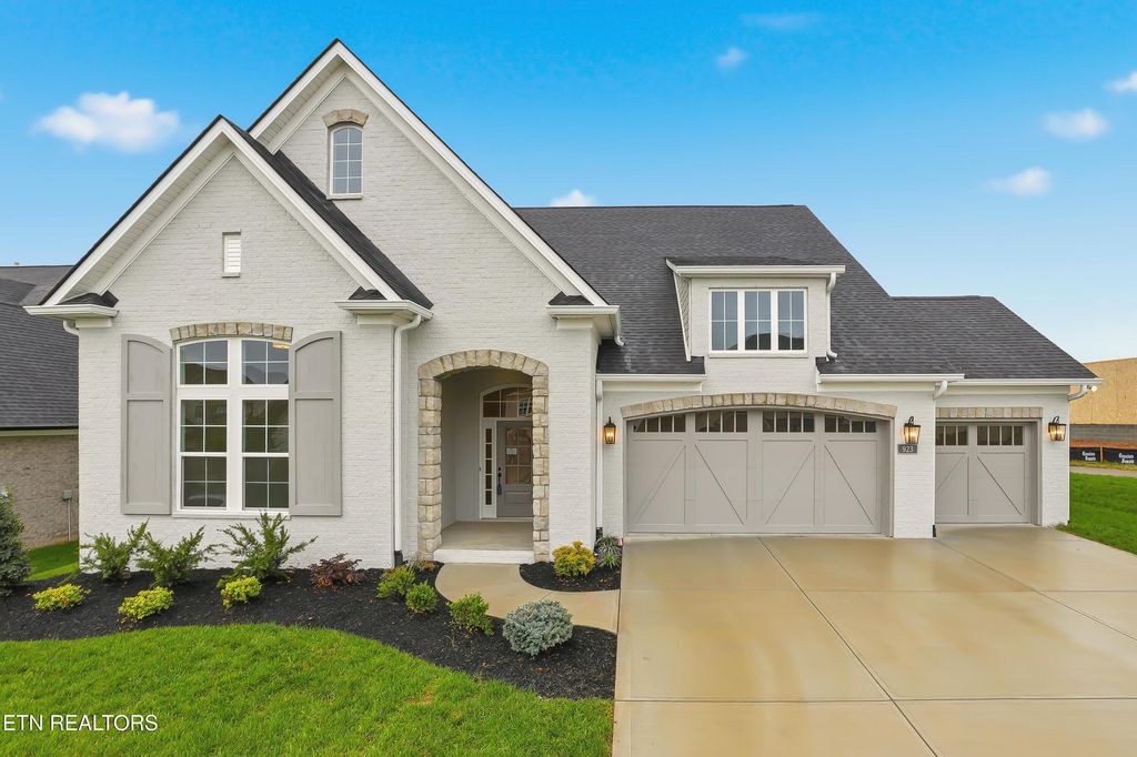 923 Sweatleaf, Knoxville, TN 37934