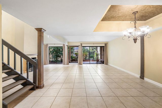 5664 Santiago Circle, Boca Raton, FL 33433