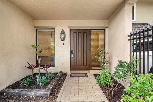 5664 Santiago Circle, Boca Raton, FL 33433