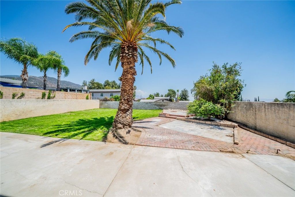 Image 36 of property listing at 6239 Woodpine Avenue, San Bernardino, CA 92407