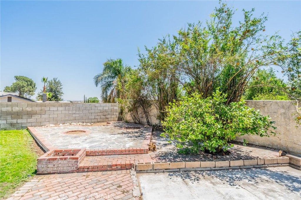Image 37 of property listing at 6239 Woodpine Avenue, San Bernardino, CA 92407