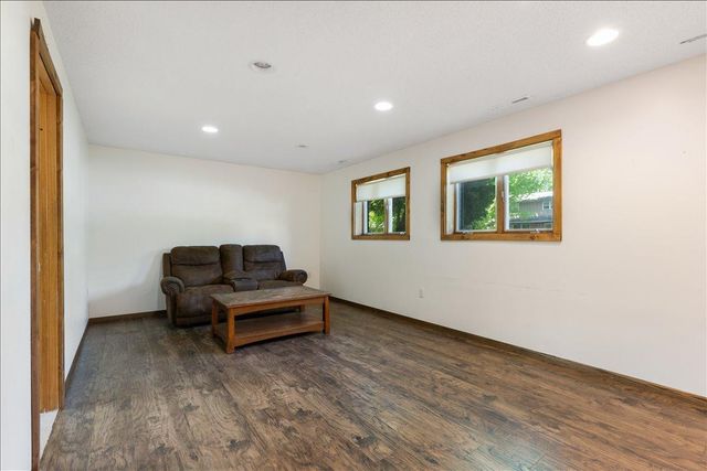 1614 12th Avenue SE, Saint Cloud, MN 56304
