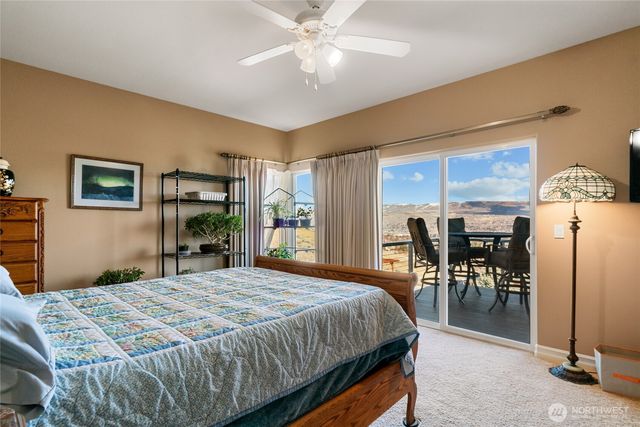 735 Castle Heights Drive, Wenatchee, WA 98801