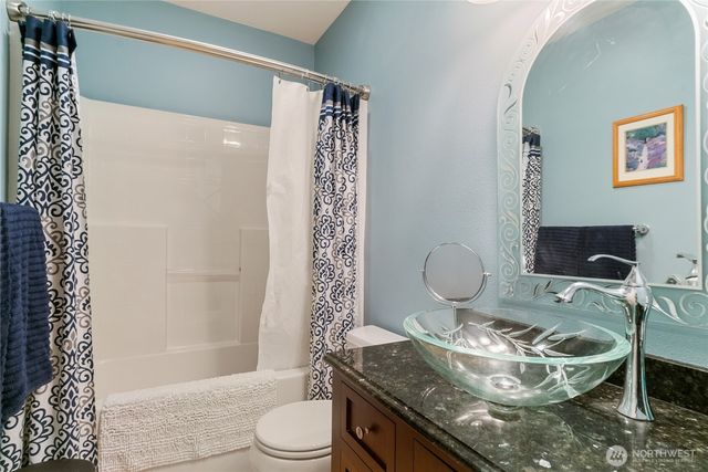 735 Castle Heights Drive, Wenatchee, WA 98801