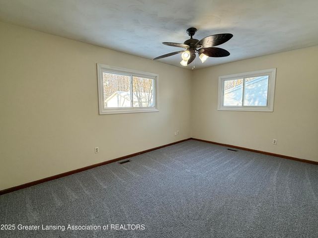 6820 Richard Road, Lansing, MI 48911