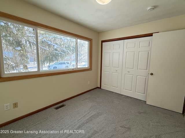 6820 Richard Road, Lansing, MI 48911