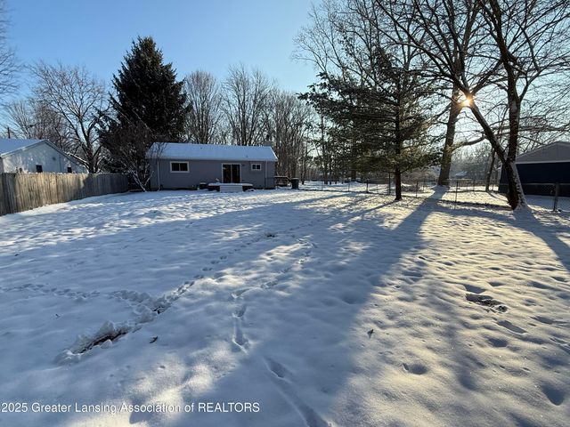 6820 Richard Road, Lansing, MI 48911