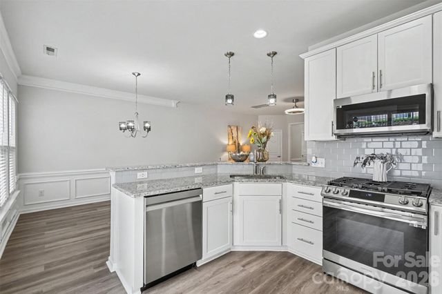 2447 Diplomat Lane, Charlotte, NC 28210