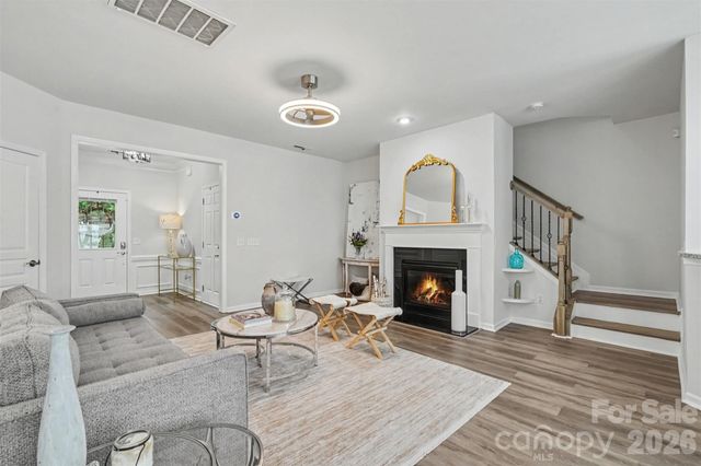 2447 Diplomat Lane, Charlotte, NC 28210