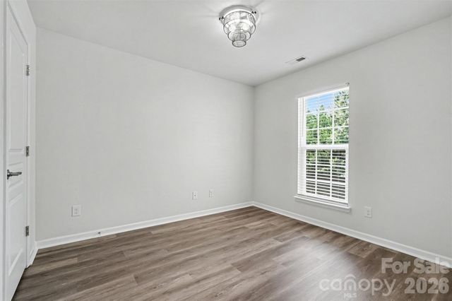 2447 Diplomat Lane, Charlotte, NC 28210