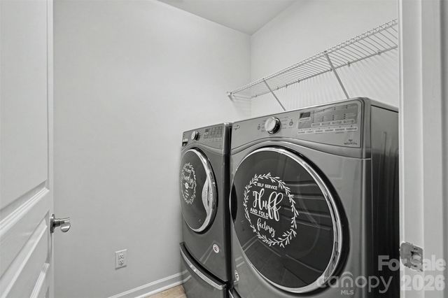 2447 Diplomat Lane, Charlotte, NC 28210