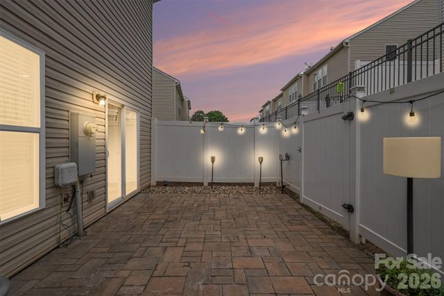 2447 Diplomat Lane, Charlotte, NC 28210