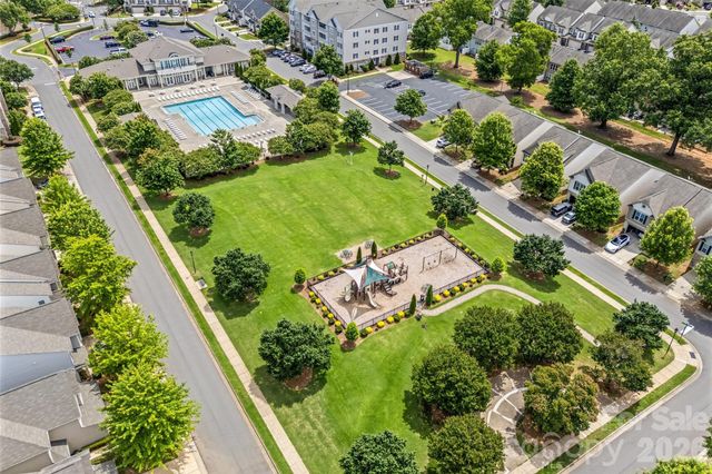 2447 Diplomat Lane, Charlotte, NC 28210