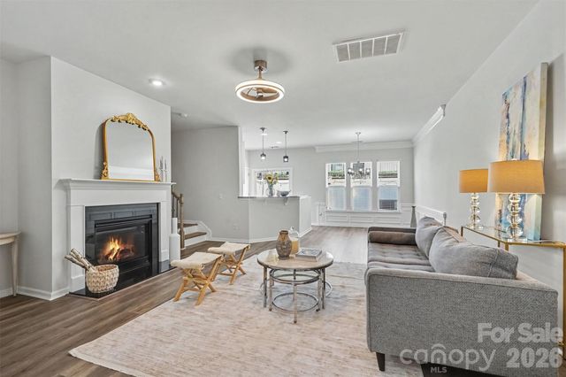 2447 Diplomat Lane, Charlotte, NC 28210