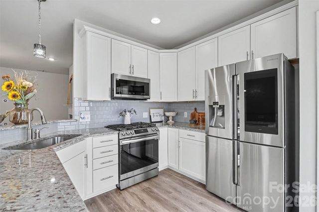 2447 Diplomat Lane, Charlotte, NC 28210