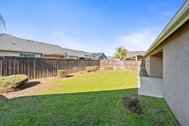 5311 N Tisha Avenue, Fresno, CA 93723