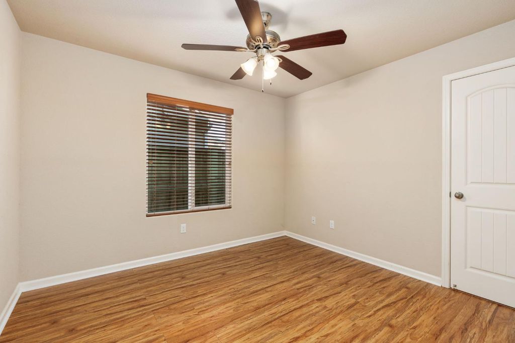 Image 11 of property listing at 5311 N Tisha Avenue, Fresno, CA 93723