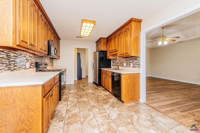 611 Sark Drive, Warner Robins, GA 31088