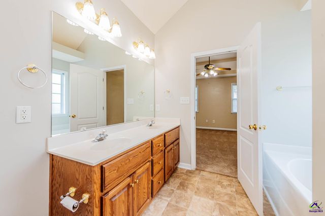 611 Sark Drive, Warner Robins, GA 31088