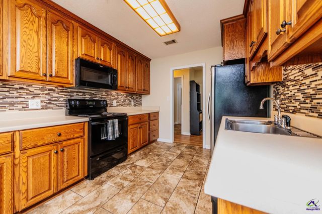 611 Sark Drive, Warner Robins, GA 31088