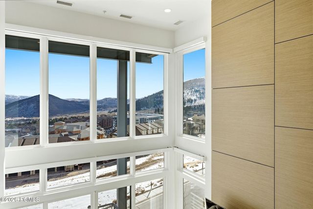 2752 W High Mountain Road 1901, Park City, UT 84098