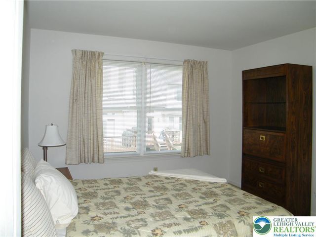 322 Surrey Place 322, Macungie Boro, PA 18062