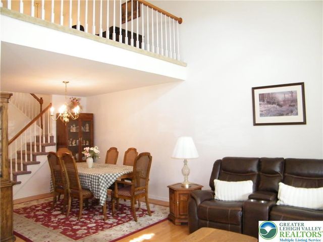 322 Surrey Place 322, Macungie Boro, PA 18062