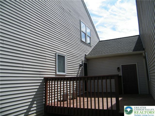 322 Surrey Place 322, Macungie Boro, PA 18062