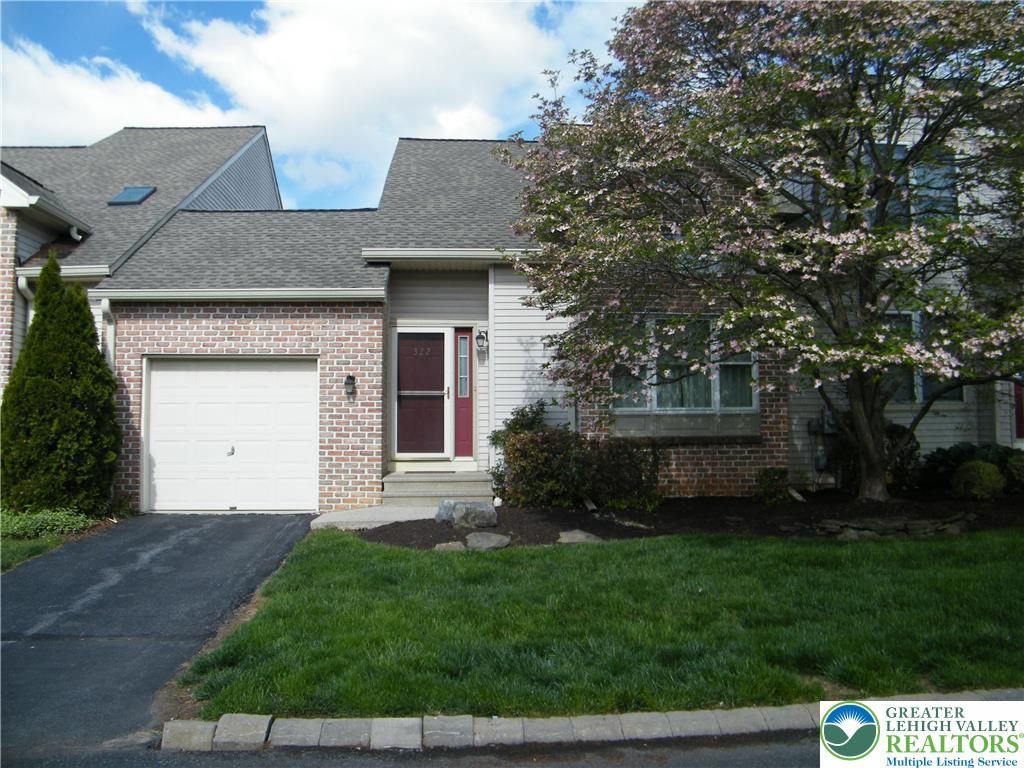 322 Surrey Place 322, Macungie Boro, PA 18062