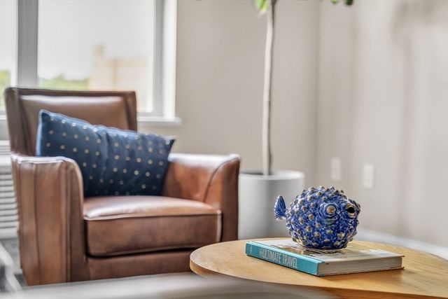 127 Centre St 405, Brockton, MA 02302