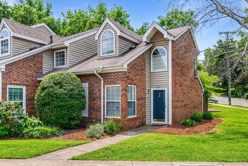 367 Yorkshire Circle, Nashville, TN 37211