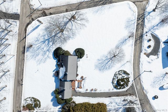 1400 Calves Neck Road, Southold, NY 11971