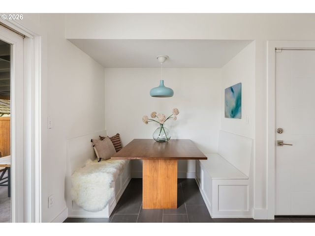 8345 Ne PACIFIC St, Portland, OR 97220