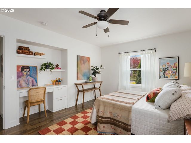 8345 Ne PACIFIC St, Portland, OR 97220