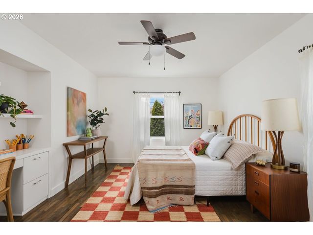 8345 Ne PACIFIC St, Portland, OR 97220