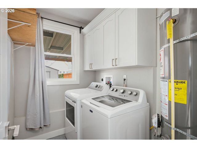 8345 Ne PACIFIC St, Portland, OR 97220