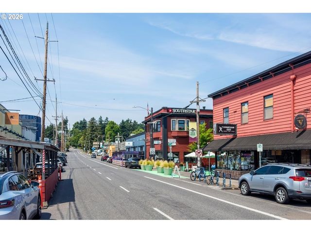 8345 Ne PACIFIC St, Portland, OR 97220