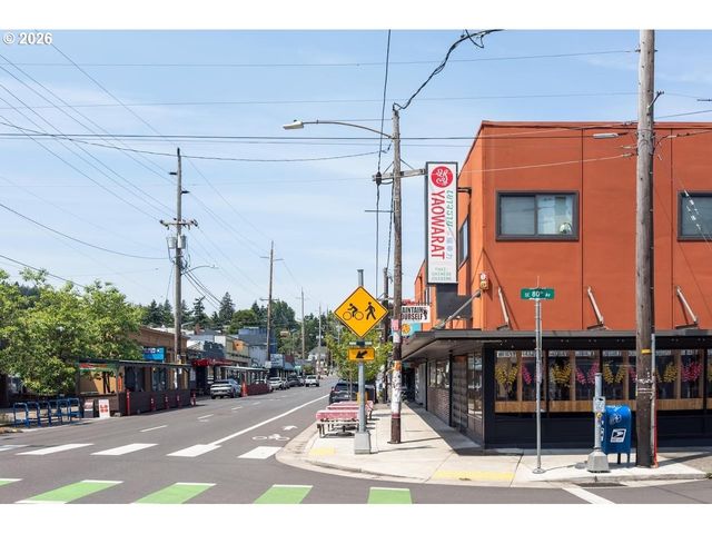 8345 Ne PACIFIC St, Portland, OR 97220