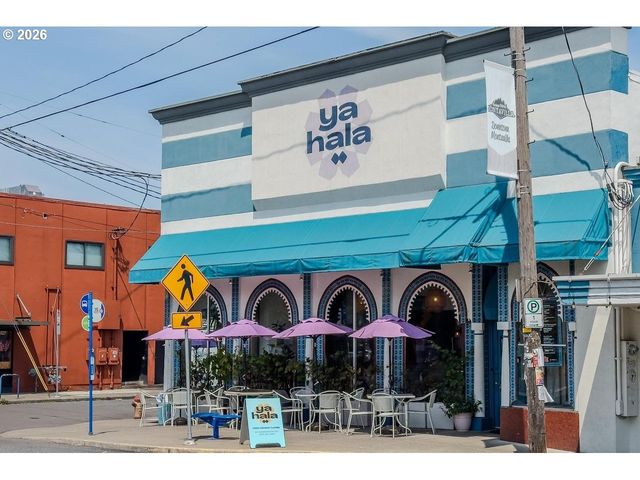 8345 Ne PACIFIC St, Portland, OR 97220