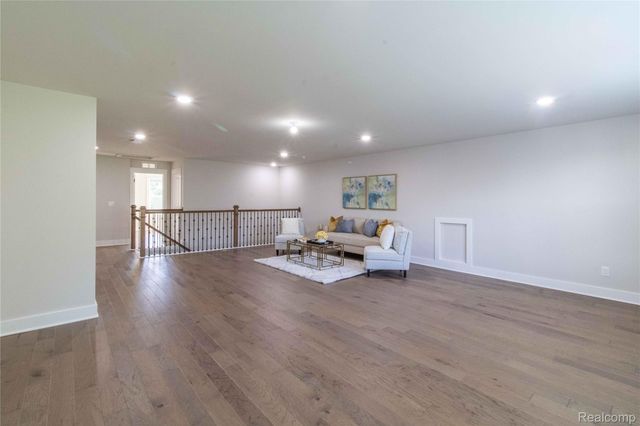 5532 Timber Glen Court, Ann Arbor, MI 48108