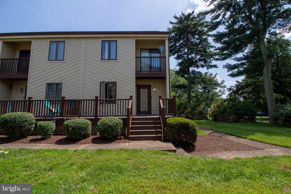 24 CHATHAM CT, Dover, DE 19901