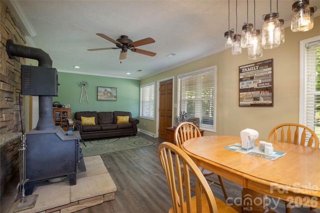 84 Sheets Farm Road, Bakersville, NC 28705