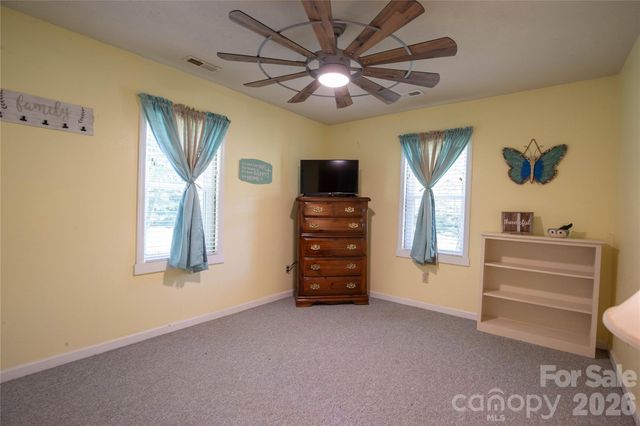 84 Sheets Farm Road, Bakersville, NC 28705
