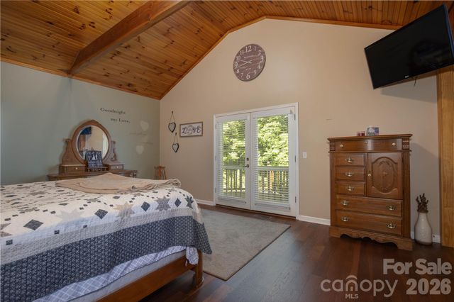 84 Sheets Farm Road, Bakersville, NC 28705