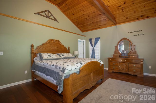 84 Sheets Farm Road, Bakersville, NC 28705