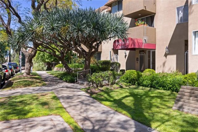 14141 Dickens 312, Sherman Oaks, CA 91423