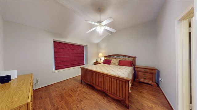 3011 Flower Field Lane, Pearland, TX 77584