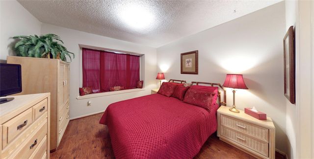 3011 Flower Field Lane, Pearland, TX 77584