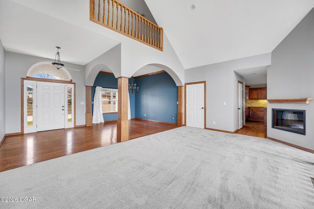 913 W Briarbrook Lane, Carl Junction, MO 64834